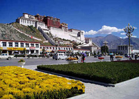 B2：拉薩、亞東、珠峰、日喀則、納木錯9日游